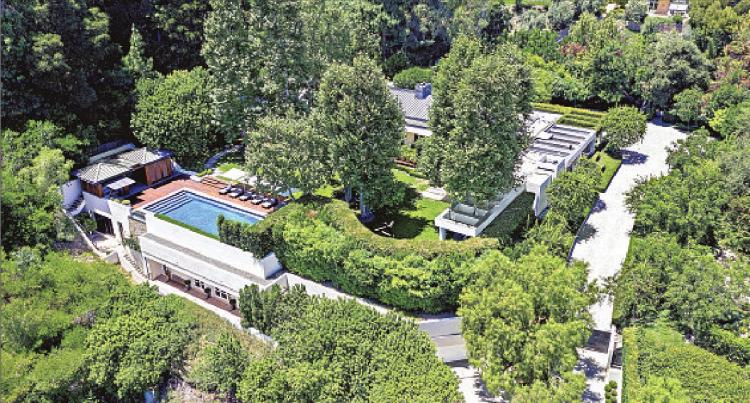 Bruce Makowsky sells his Bel Air spec mansion for $94 million