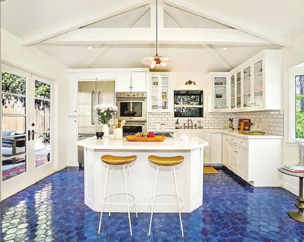 Click here to enlarge image